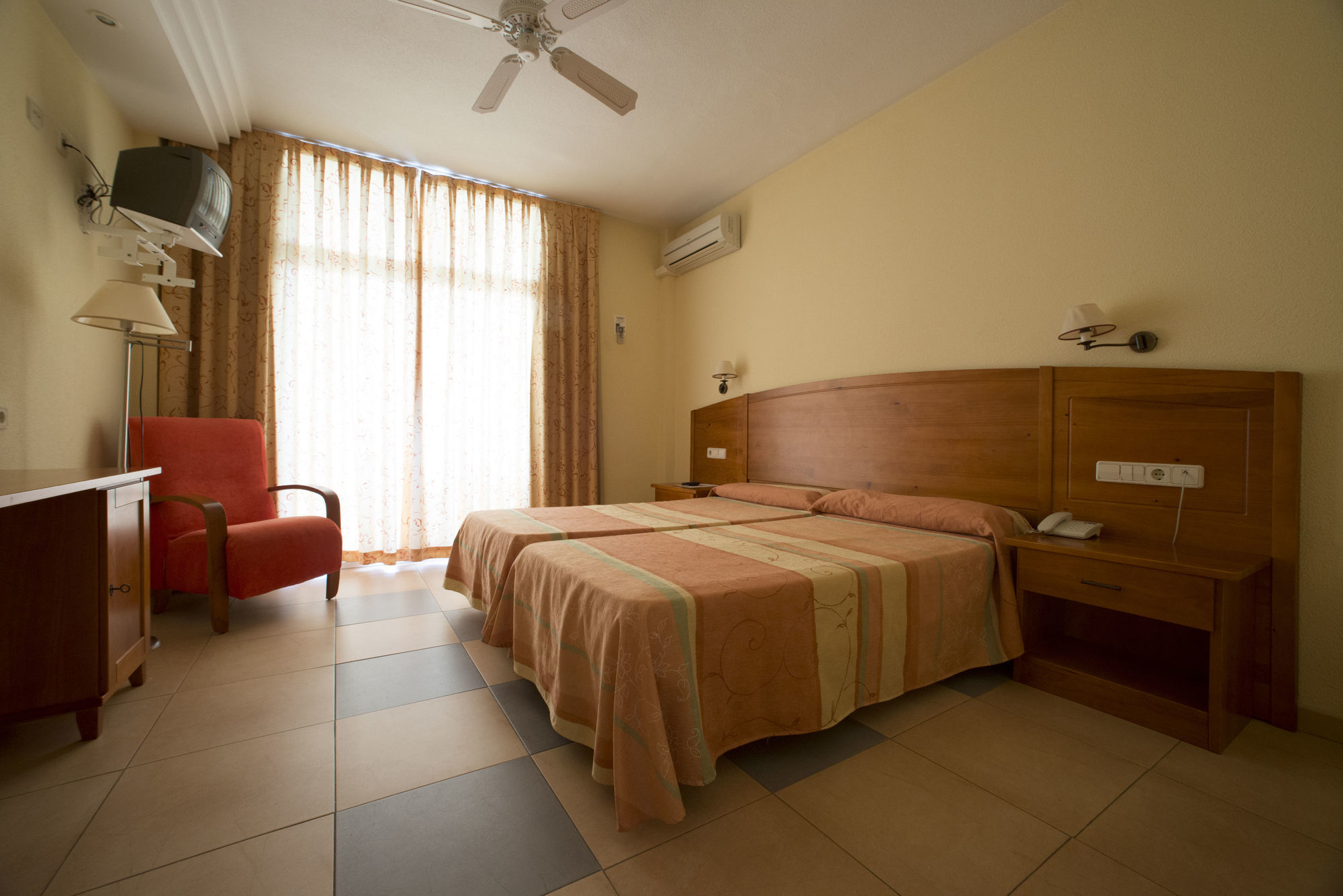 Tres Anclas Hotel Gandía